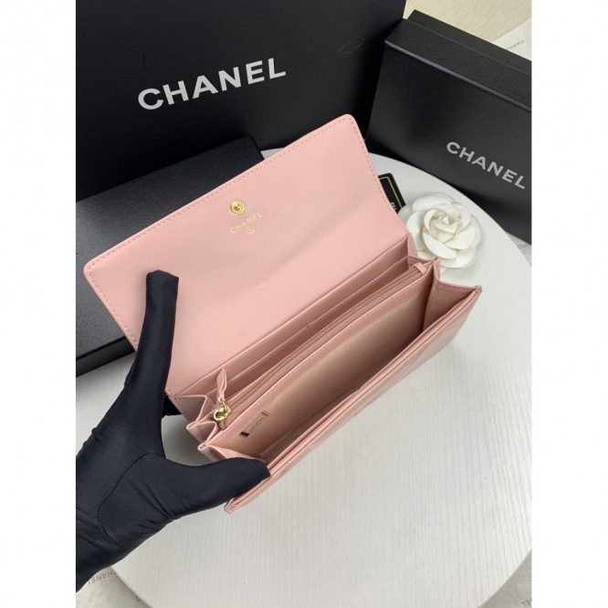 CHANELクラシック フラップウォレット ミディアム財布 